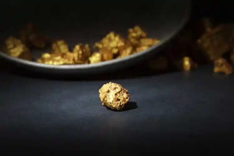 特朗普表态影响下，金银市场震荡与操作要点